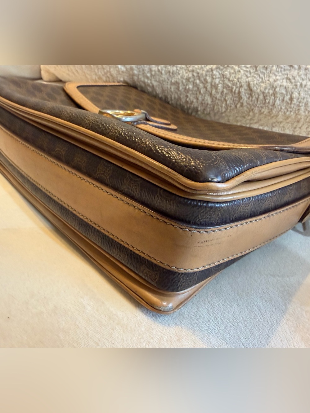Celine Vintage Crossbody - Picture 8 of 15